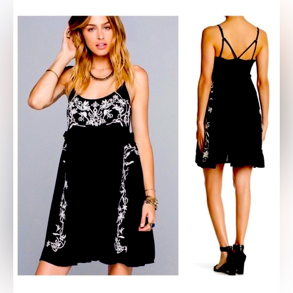 Band of gypsies black and white embroidered casual dress size small.